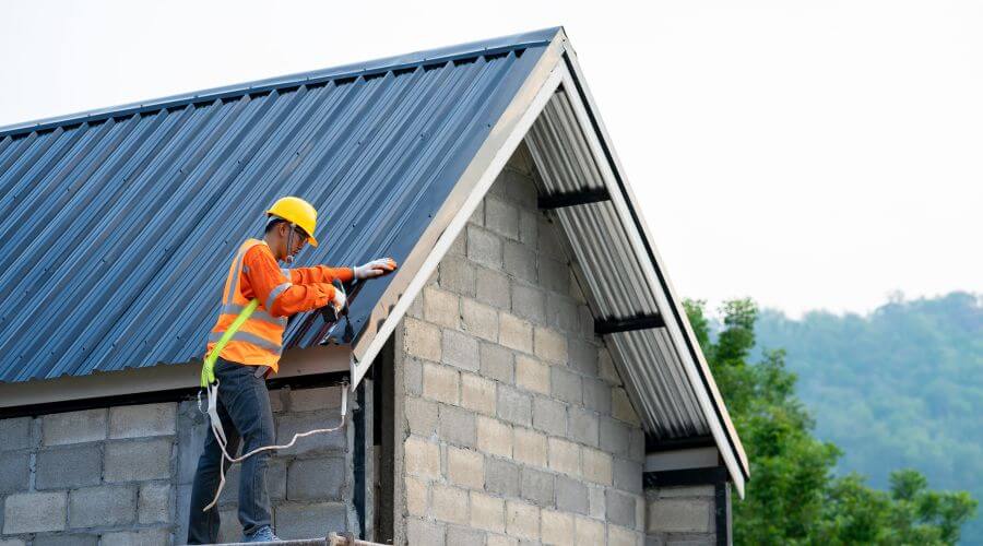Expert Emergency Roof Repairs services in Hudson, IN